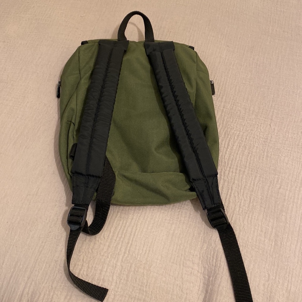 Manhattan Portage Green Men's Backpack View 2